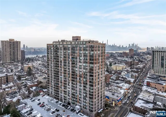 Photo 2 of Condo for sale at 770 Anderson Ave #21H, Cliffside Park, NJ 07010 | MLS# 26031325 | Listing updated on 2026-09-17