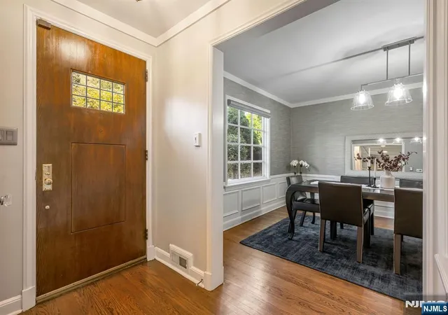 Photo 2 of Single family home for sale at 424 Braeburn Rd, Ho Ho Kus, NJ 07423 | MLS# 26031448 | Listing updated on 2026-09-13