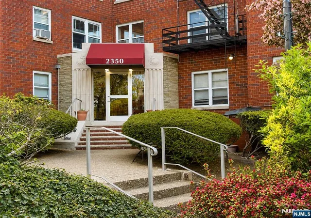 Photo 2 of Condo for sale at 2350 Linwood Ave #1G, Fort Lee, NJ 07024 | MLS# 26031492 | Listing updated on 2026-09-01