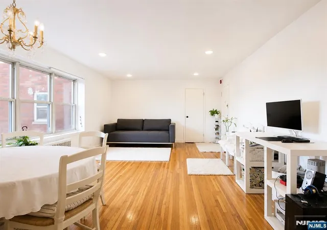 Photo 3 of Condo for sale at 2350 Linwood Ave #1G, Fort Lee, NJ 07024 | MLS# 26031492 | Listing updated on 2026-09-01