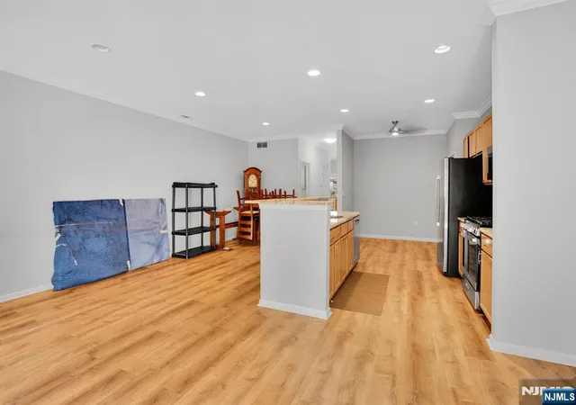 Listing Photo 4 - Condo for sale in building located at 8 Allister Ct, Lincoln Park, NJ 07035