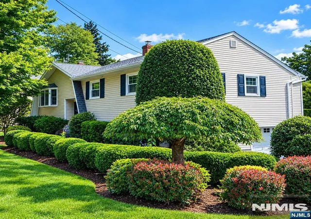 Photo 1 of Single family home for sale at 407 Lafayette Ave, Westwood, NJ 07675 | MLS# 26031678 | Listing updated on 2026-10-13