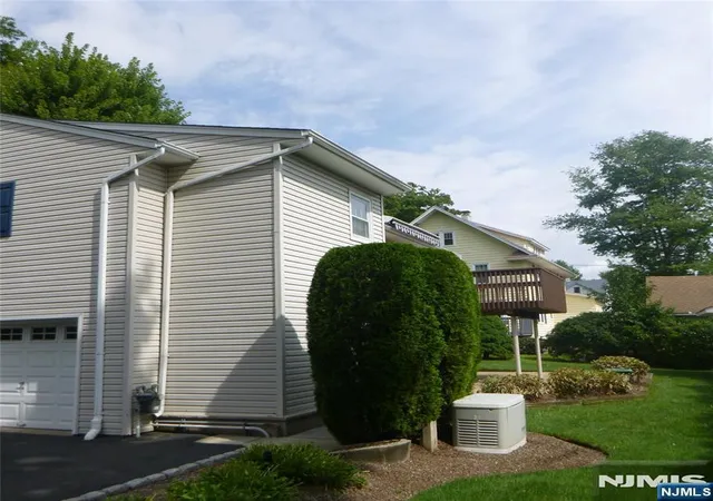 Photo 2 of Single family home for sale at 407 Lafayette Ave, Westwood, NJ 07675 | MLS# 26031678 | Listing updated on 2026-10-13