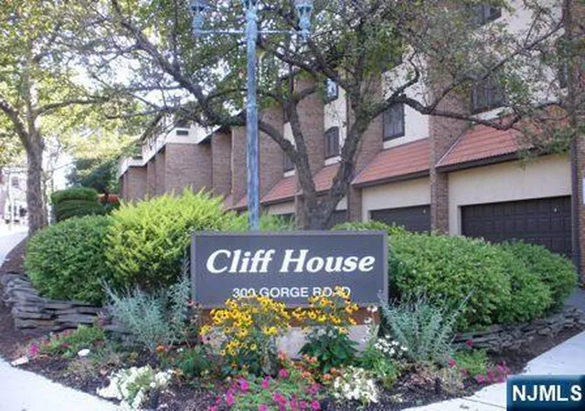 Listing Photo 1 - Condo for sale in building located at 300 Gorge Rd, Cliffside Park, NJ 07010 - Unit #6