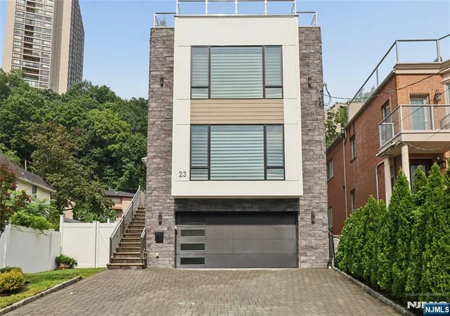 Townhouse for sale at 23 Lasher Ln, Edgewater, NJ 07020 | MLS# 26032067