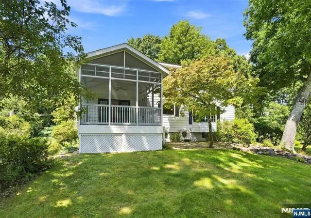 Photo 3 of Single family home for sale at 131 Deckertown Turnpike, Montague, NJ 07827 | MLS# 26032116 | Listing updated on 2026-09-18