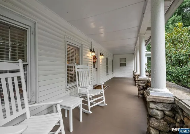 Photo 3 of Single family home for sale at 41 E Crescent Ave, Mahwah, NJ 07430 | MLS# 26032195 | Listing updated on 2026-09-13