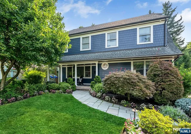Photo 2 of Sale Pending at 200 Katherine Rd, Ridgewood, NJ 07450 | MLS# 26032207 | Listing updated on 2026-10-13