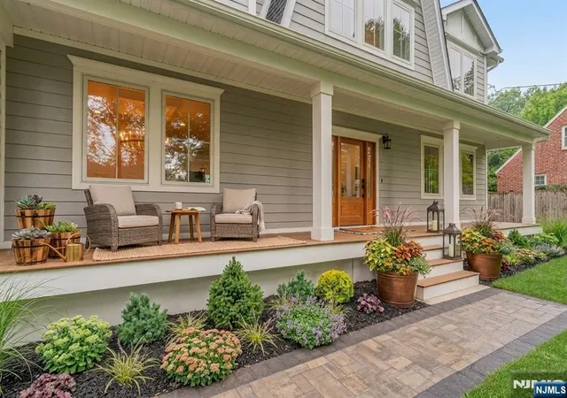 Photo 2 of Single family home for sale at 784 Austin Ave, Oradell, NJ 07649 | MLS# 26032212 | Listing updated on 2026-09-16