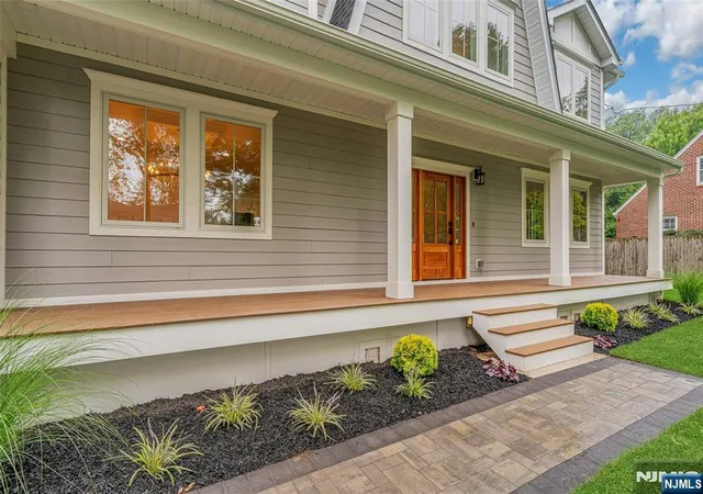 Photo 3 of Single family home for sale at 784 Austin Ave, Oradell, NJ 07649 | MLS# 26032212 | Listing updated on 2026-09-16