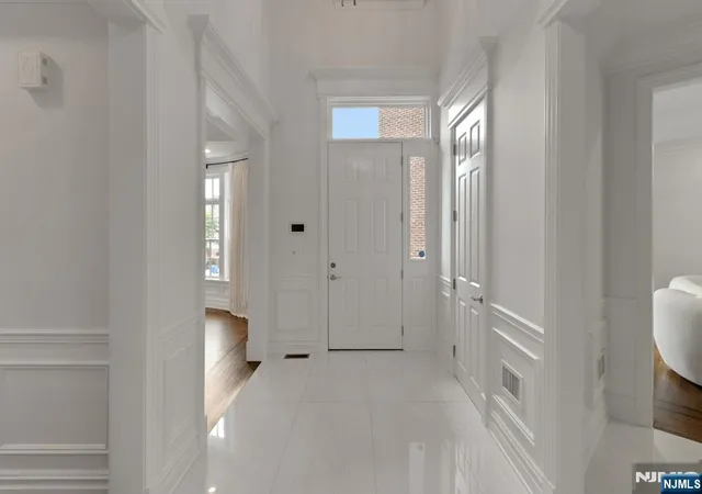 Photo 2 of Townhouse for sale at 704 Heights Ln, Tenafly, NJ 07670 | MLS# 26032232 | Listing updated on 2026-09-09