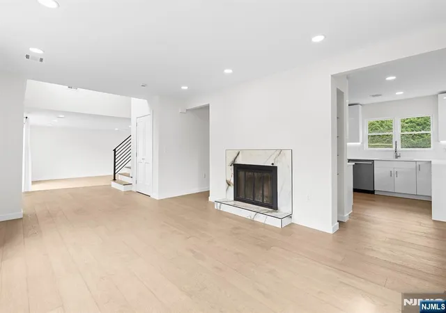 Photo 3 of Single family home for sale at 2-25 Kenneth Ave, Fair Lawn, NJ 07410 | MLS# 26032235 | Listing updated on 2026-09-19