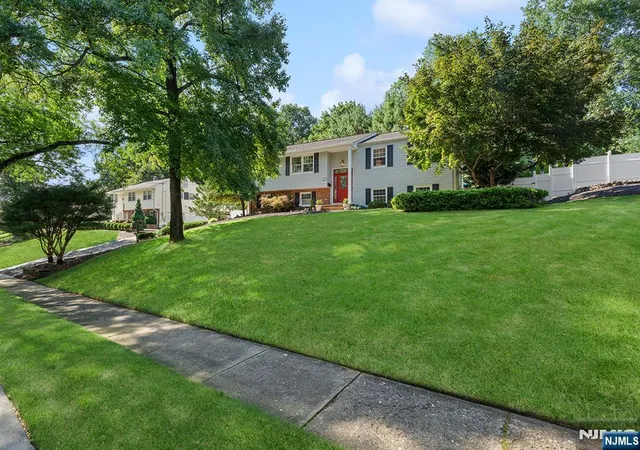 Photo 1 of Single family home for sale at 73 Brandon Ave, Wayne, NJ 07470 | MLS# 26032370 | Listing updated on 2026-09-18