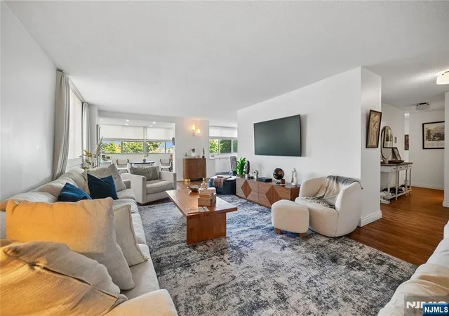 Photo 1 of House for sale at 2150 Center Ave #6E, Fort Lee, NJ 07024 | MLS# 26032436 | Listing updated on 2026-09-30