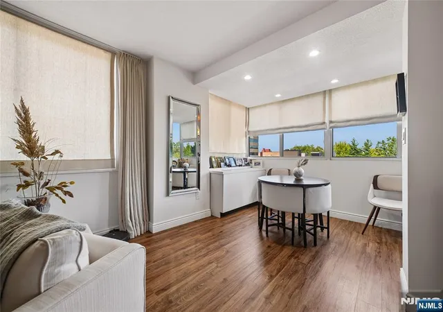 Photo 2 of House for sale at 2150 Center Ave #6E, Fort Lee, NJ 07024 | MLS# 26032436 | Listing updated on 2026-09-30