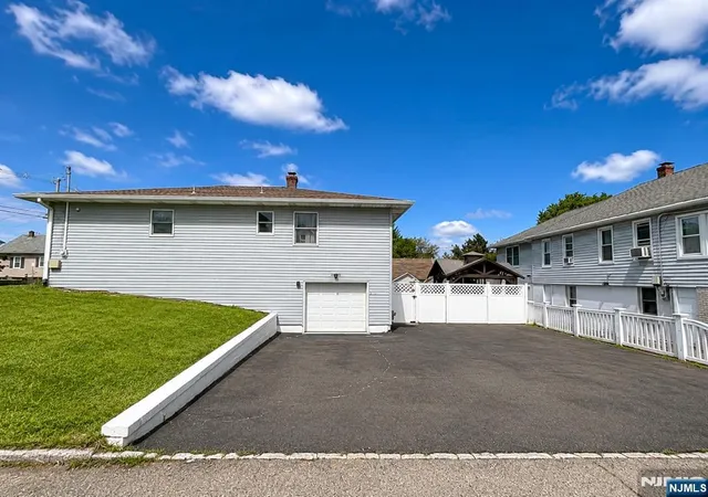 Photo 3 of House for sale at 26 Coney Rd, Little Falls, NJ 07424 | MLS# 26032460 | Listing updated on 2026-09-18