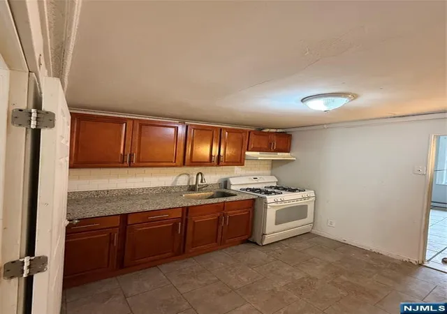 Photo 4 of Multi family home for sale at 1515 Manhattan Ave, Union City, NJ 07087 | MLS# 26032564 | Listing updated on 2026-10-03