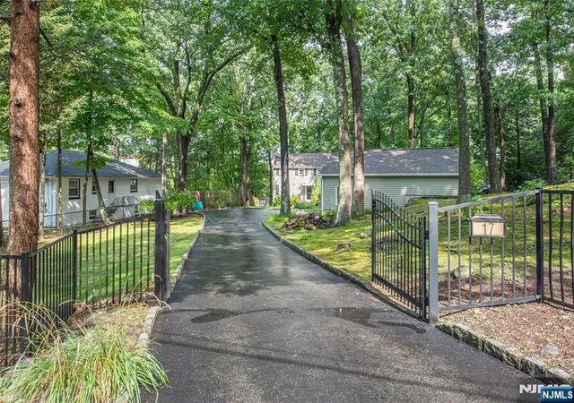 Photo 4 of Single family home for sale at 17 Highland Rd, Bloomingdale, NJ 07403 | MLS# 26032598 | Listing updated on 2026-09-13