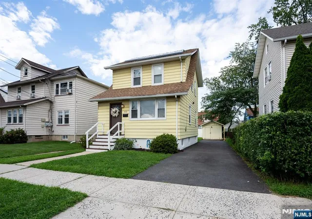 Photo 2 of Single family home for sale at 340 Simons Ave, Hackensack, NJ 07601 | MLS# 26032639 | Listing updated on 2026-09-13