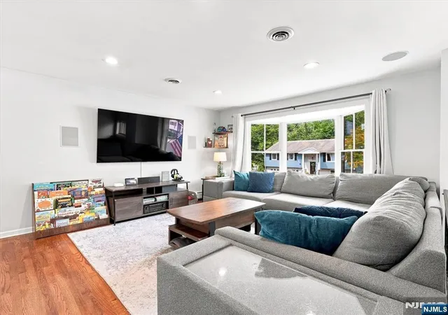 Photo 4 of Sale Pending at 56 Kaufman Dr, Westwood, NJ 07675 | MLS# 26032652 | Listing updated on 2026-09-11