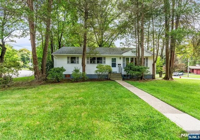 Photo 1 of Sale Pending at 11 Mapleleaf Dr, Park Ridge, NJ 07656 | MLS# 26032666 | Listing updated on 2026-10-13