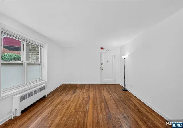 Photo 4 of Sale Pending at 2330 Linwood Ave #1C, Fort Lee, NJ 07024 | MLS# 26032691 | Listing updated on 2026-09-16