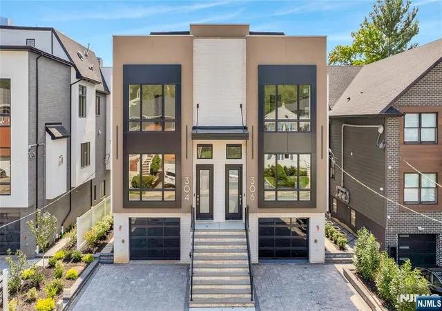 Townhouse for sale at 306 Coolidge Ave, Fort Lee, NJ 07024 | MLS# 26032768