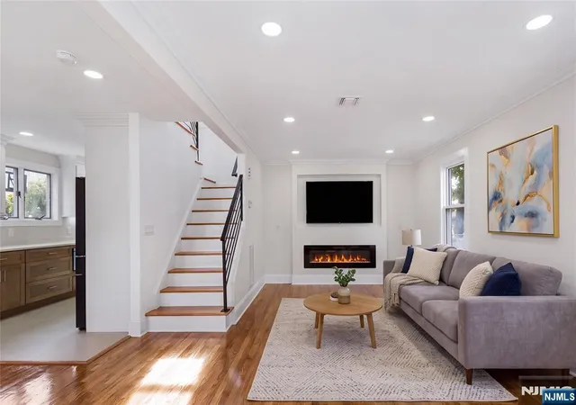Photo 4 of Single family home for sale at 420 Innes Rd, Wood Ridge, NJ 07075 | MLS# 26032806 | Listing updated on 2026-10-28