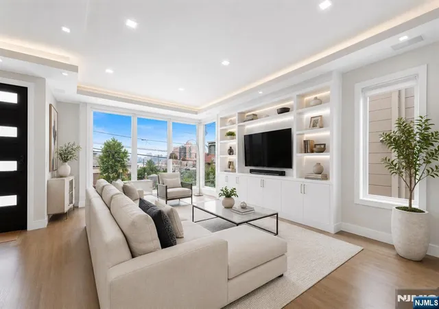 Photo 2 of Townhouse for sale at 506 Undercliff Ave, Edgewater, NJ 07020 | MLS# 26032844 | Listing updated on 2026-09-02
