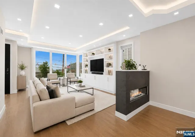 Photo 3 of Townhouse for sale at 506 Undercliff Ave, Edgewater, NJ 07020 | MLS# 26032844 | Listing updated on 2026-09-02