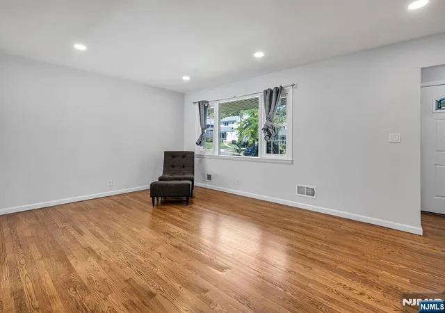 Photo 3 of Single family home for sale at 858 Barbara Dr, Teaneck, NJ 07666 | MLS# 26032863 | Listing updated on 2026-09-10