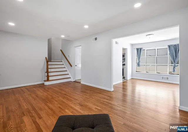 Photo 4 of Single family home for sale at 858 Barbara Dr, Teaneck, NJ 07666 | MLS# 26032863 | Listing updated on 2026-09-10