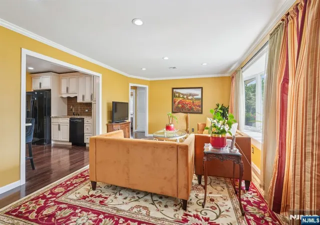 Photo 4 of House for sale at 20 Leonard Ter, Wayne, NJ 07470 | MLS# 26032871 | Listing updated on 2026-09-04