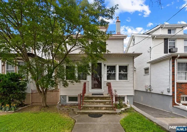 Photo 1 of Single family home for sale at 731 Humboldt St, Secaucus, NJ 07094 | MLS# 26032875 | Listing updated on 2026-09-13
