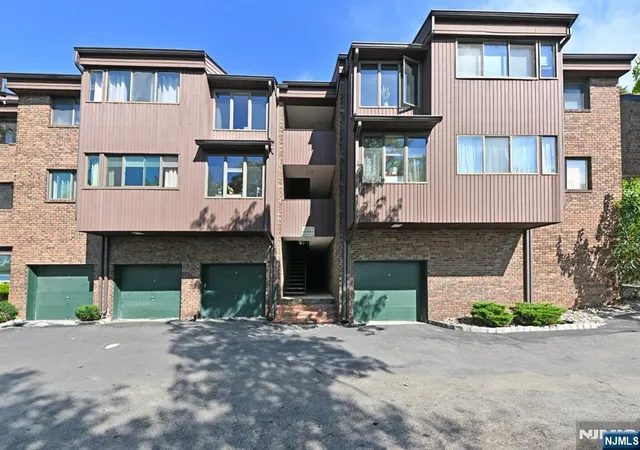 Photo 1 of Condo for sale at 107 Indian Holw Ct #107, Mahwah, NJ 07430 | MLS# 26032898 | Listing updated on 2026-10-04