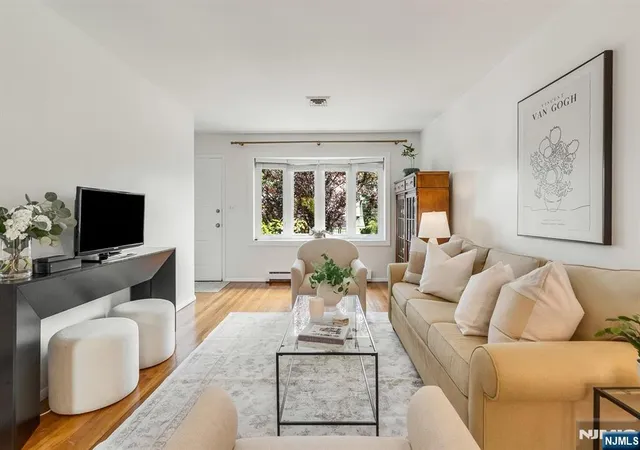 Photo 4 of House for sale at 12 Francis Pl, Montclair, NJ 07042 | MLS# 26032923 | Listing updated on 2026-09-17