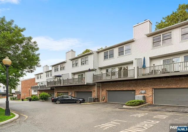 Photo 1 of Townhouse for sale at 477 Undercliff Ave, Edgewater, NJ 07020 | MLS# 26032945 | Listing updated on 2026-09-16