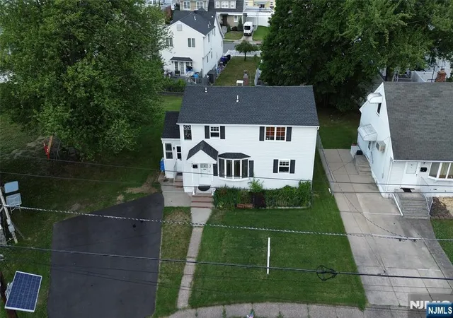 Photo 3 of Sale Pending at 92 Anderson Ave, Totowa, NJ 07512 | MLS# 26032961 | Listing updated on 2026-09-18