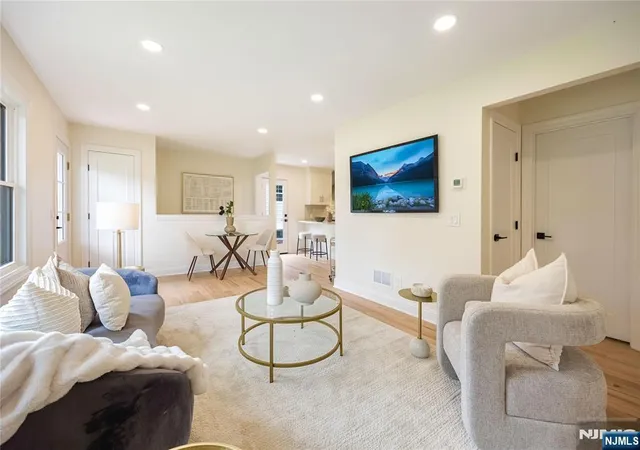 Photo 1 of Sale Pending at 61 Mackay Ave, Waldwick, NJ 07463 | MLS# 26032967 | Listing updated on 2026-09-16