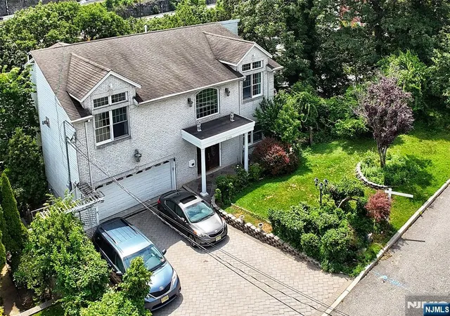 Photo 2 of Single family home for sale at 2186 Jones Rd, Fort Lee, NJ 07024 | MLS# 26032968 | Listing updated on 2026-09-01