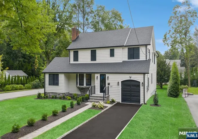 Photo 1 of Sale Pending at 220 Orchard Pl, Ridgewood, NJ 07450 | MLS# 26032982 | Listing updated on 2026-09-24
