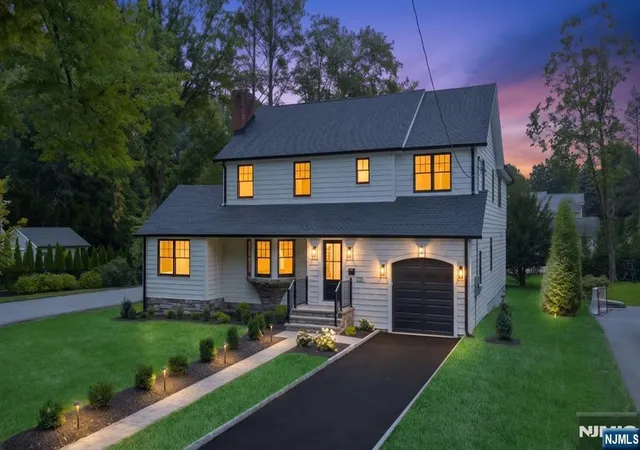 Photo 3 of Sale Pending at 220 Orchard Pl, Ridgewood, NJ 07450 | MLS# 26032982 | Listing updated on 2026-09-24