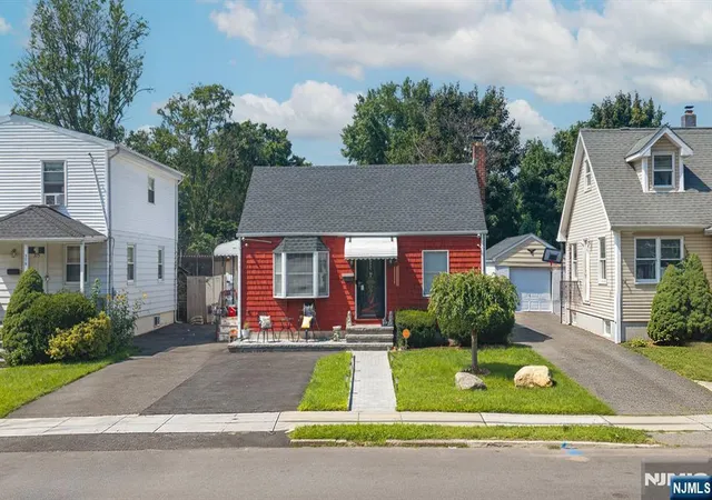 Photo 1 of Single family home for sale at 379 Chamberlain Ave, Paterson, NJ 07502 | MLS# 26032991 | Listing updated on 2026-09-08