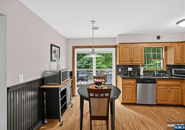 Photo 4 of Single family home for sale at 557 Westwood Ave, River Vale, NJ 07675 | MLS# 26033006 | Listing updated on 2026-09-13