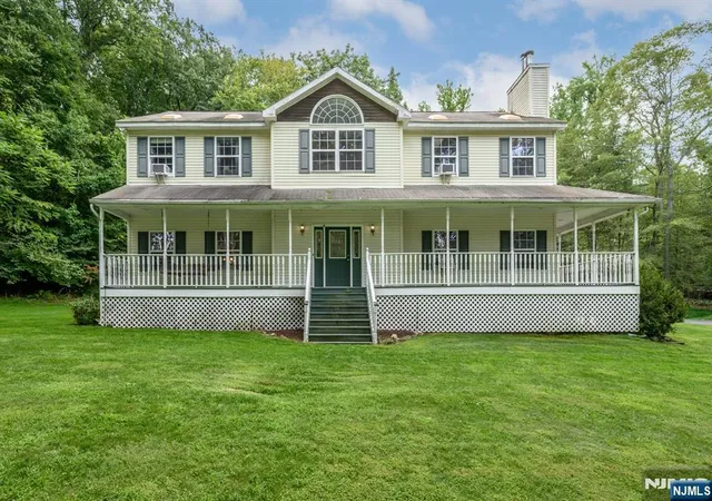 Photo 1 of Single family home for sale at 34 Highland Ave, Green, NJ 07821 | MLS# 26033009 | Listing updated on 2026-09-29