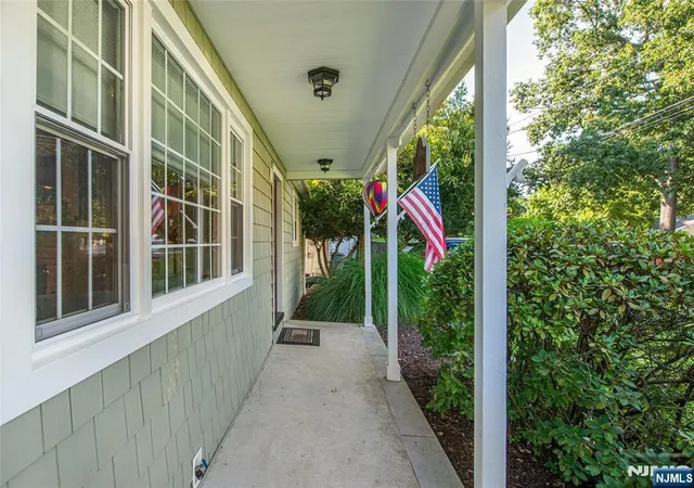Photo 2 of Sale Pending at 48 Oneida Ave, Oakland, NJ 07436 | MLS# 26033019 | Listing updated on 2026-10-13