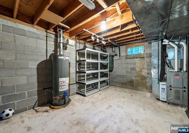 Photo 43 of Townhouse for sale at 5 Wedgewood Dr, Woodland Park, NJ 07424 | MLS# 26033033 | Listing updated on 2026-09-13