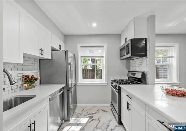 Listing Photo 4 - Condo for sale in building located at 63 Forest Hl Pkwy, Newark, NJ 07104 - Unit #K1