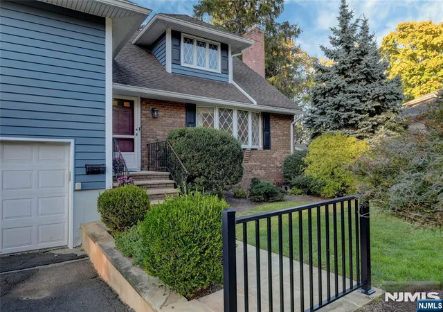 Photo 1 of Single family home for sale at 25 Morningside, Little Falls, NJ 07424 | MLS# 26033054 | Listing updated on 2026-10-28