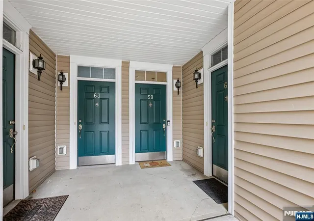 Photo 2 of Sale Pending at 59 Autumn Way #37, Montvale, NJ 07645 | MLS# 26033069 | Listing updated on 2026-09-21
